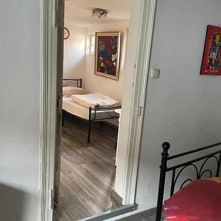 Gaestehaus Linden -Zweibettzimmer Екстериор снимка